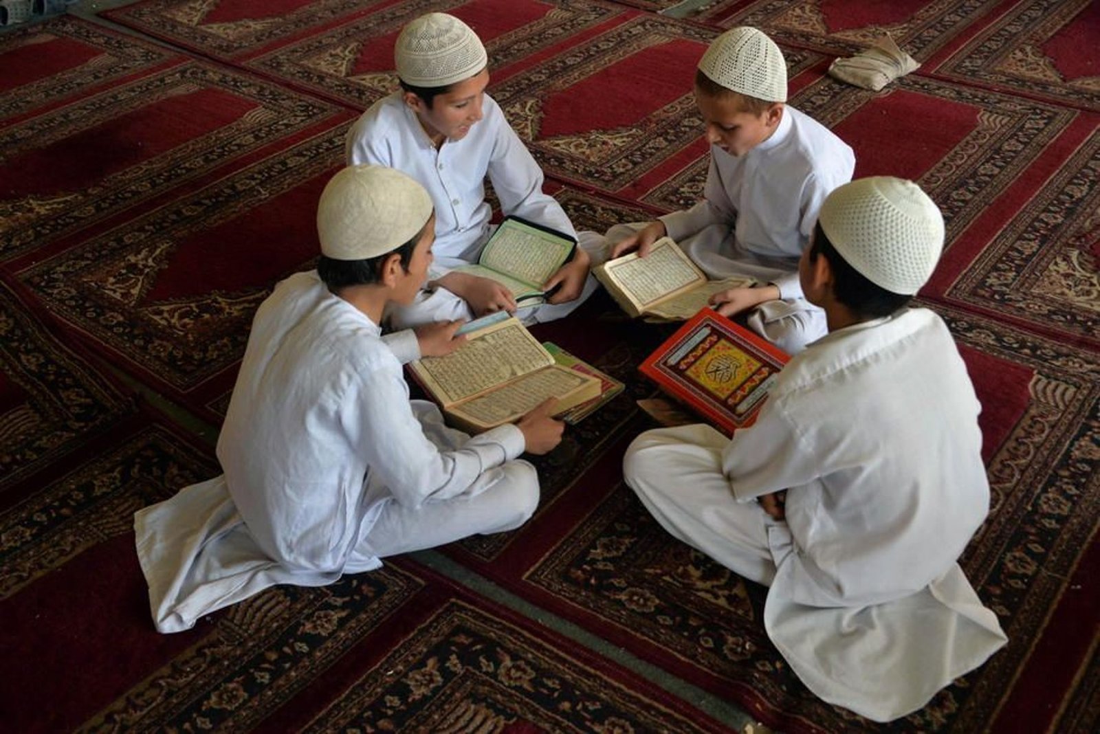 Noon Academy
